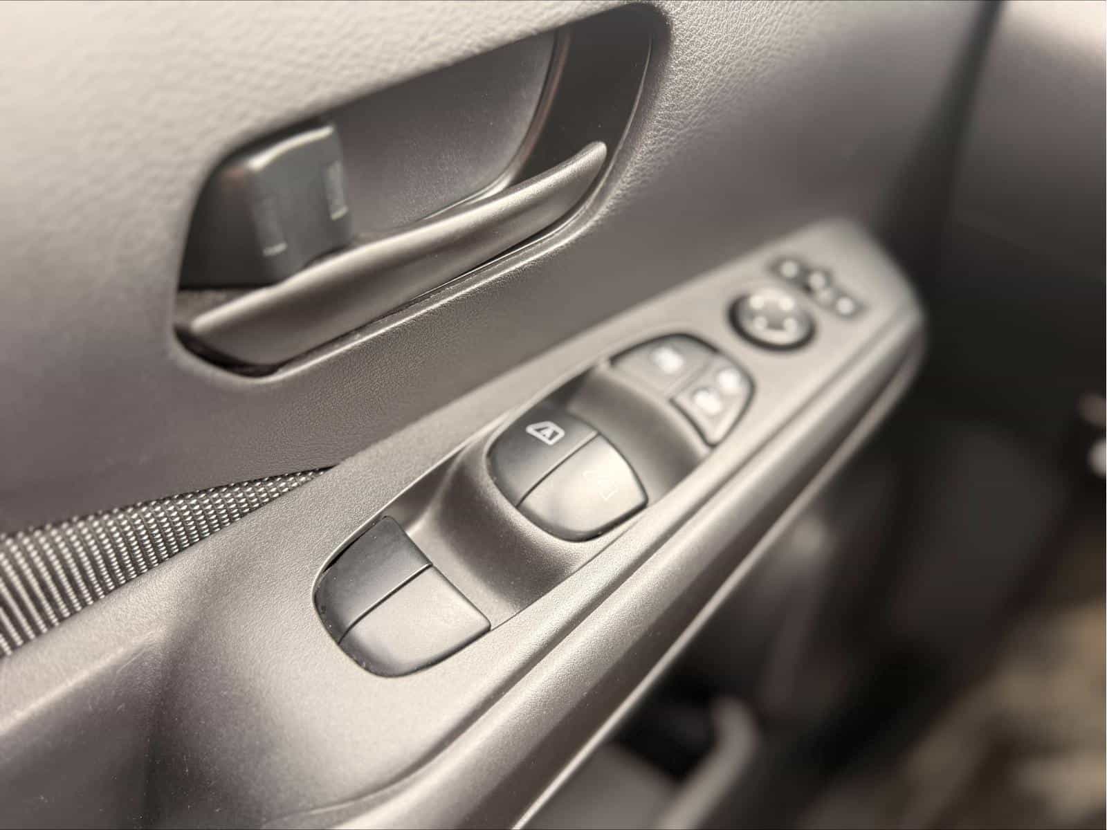 Image 16 Nissan Kicks S 2019