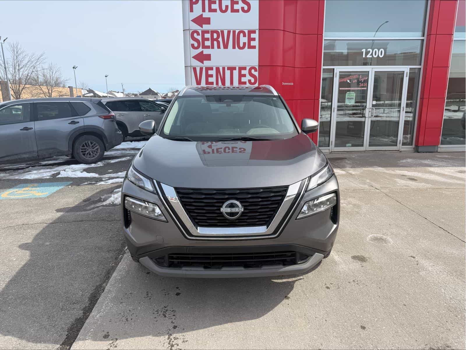 Image 3 Nissan Rogue SV 2023