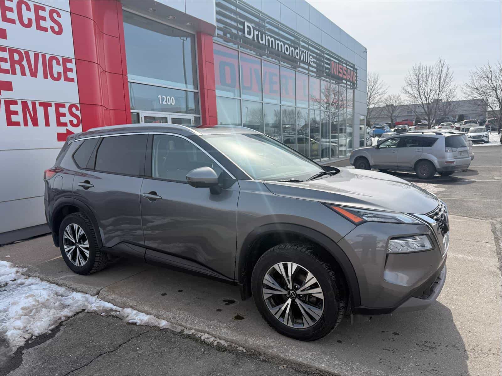 Image 1 Nissan Rogue SV 2023