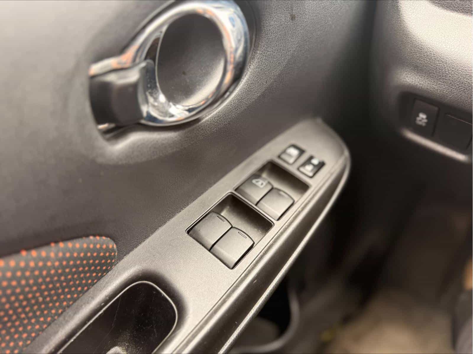 Image 14 Nissan Versa Note SR 2016