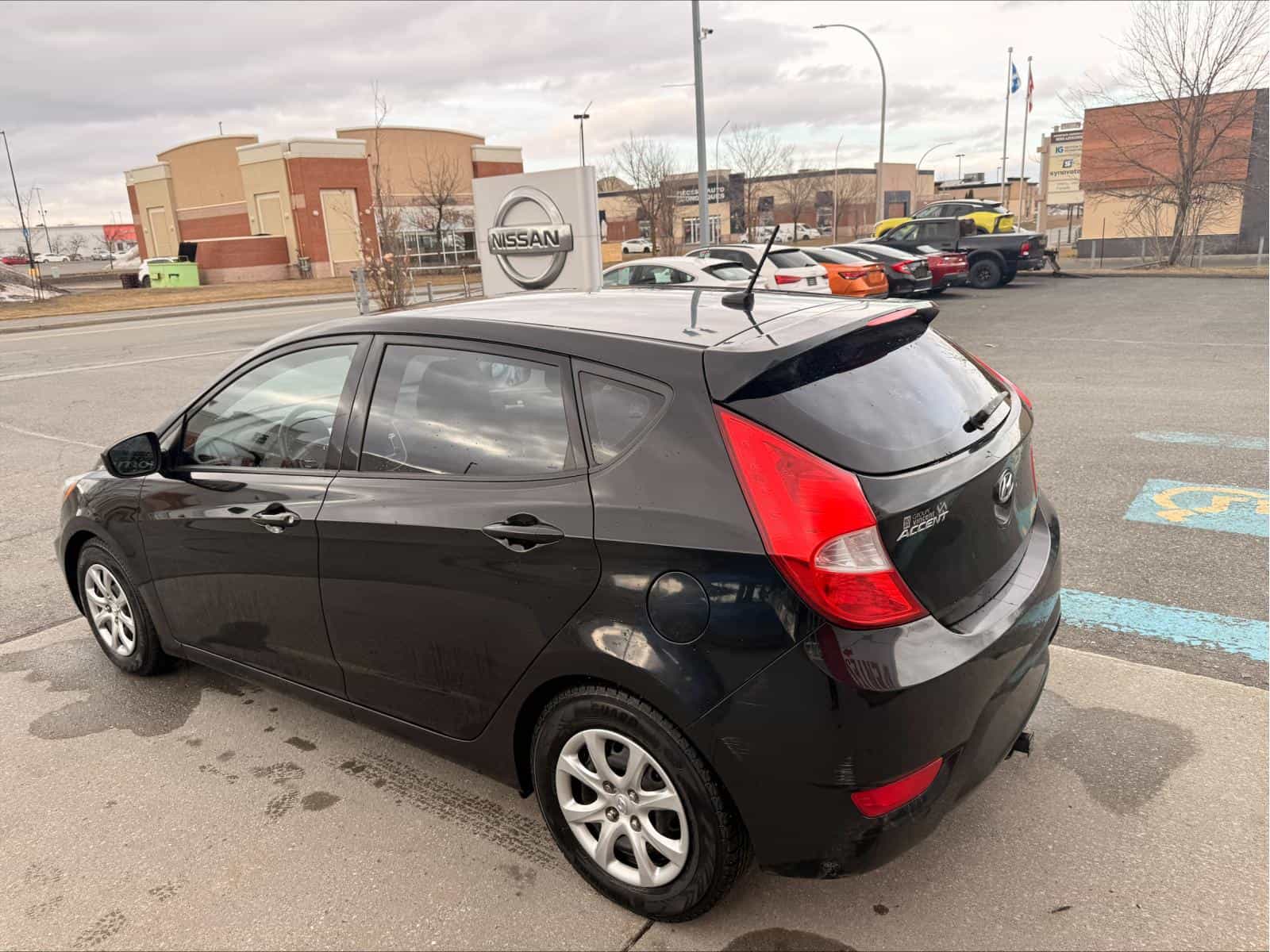 Image 5 Hyundai Accent GL 2014