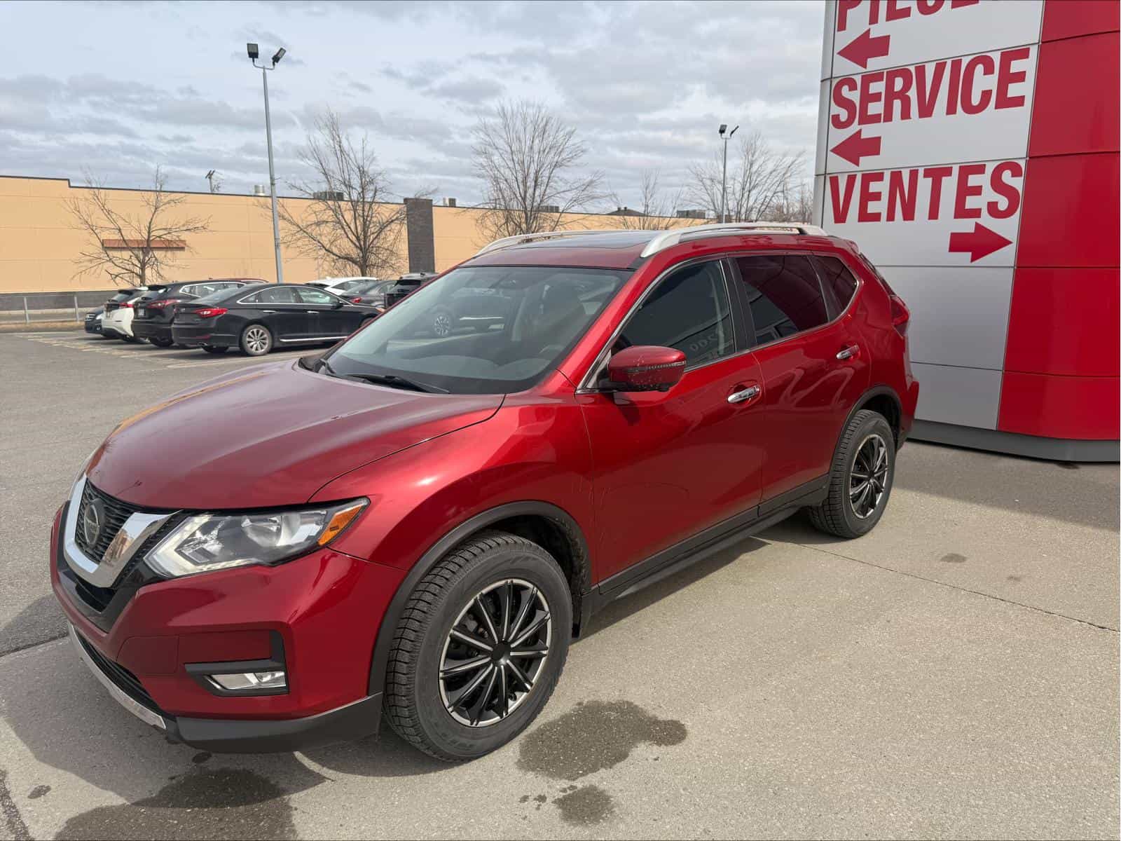 Image 4 Nissan Rogue SV 2018