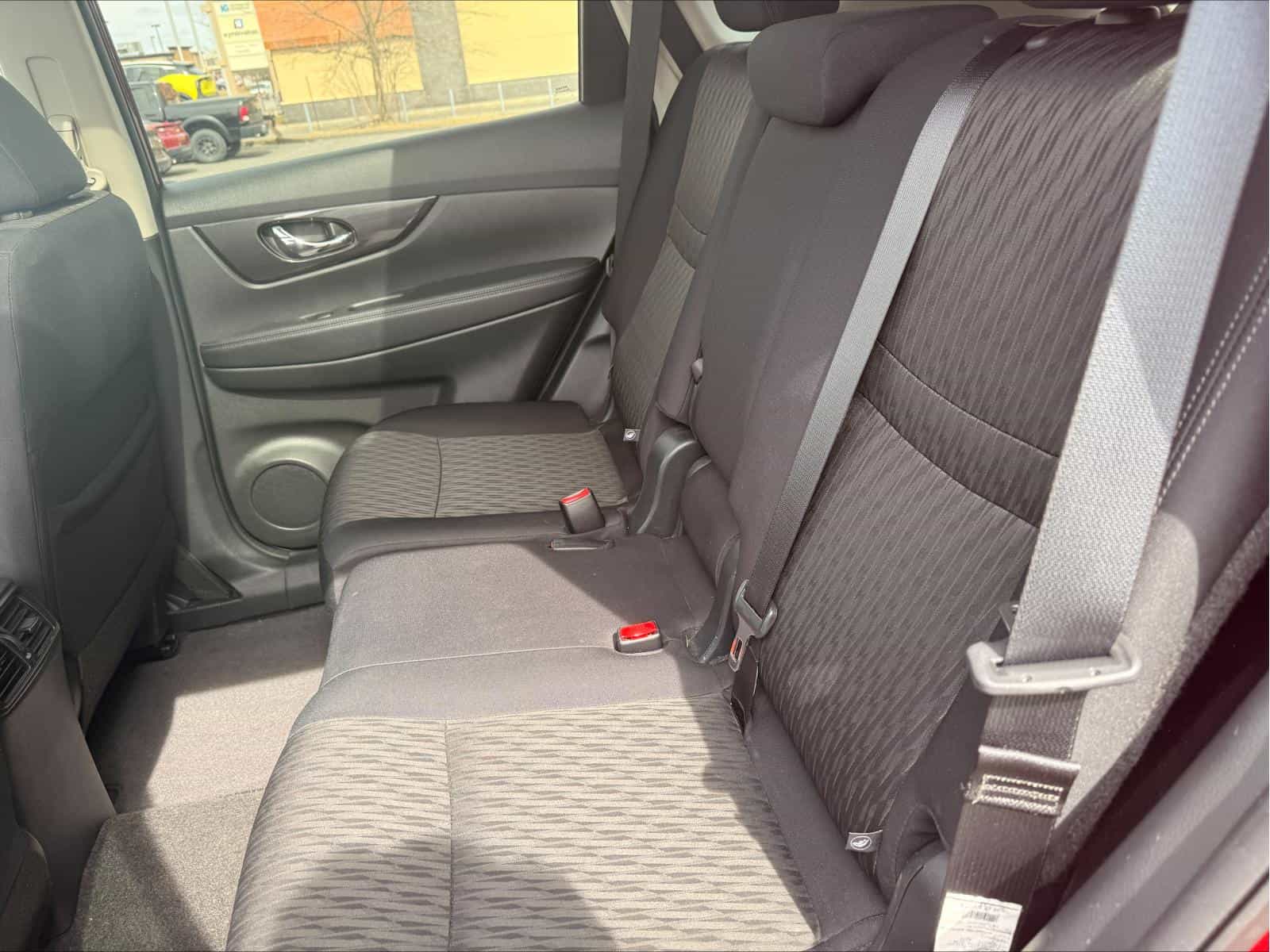 Image 16 Nissan Rogue SV 2018