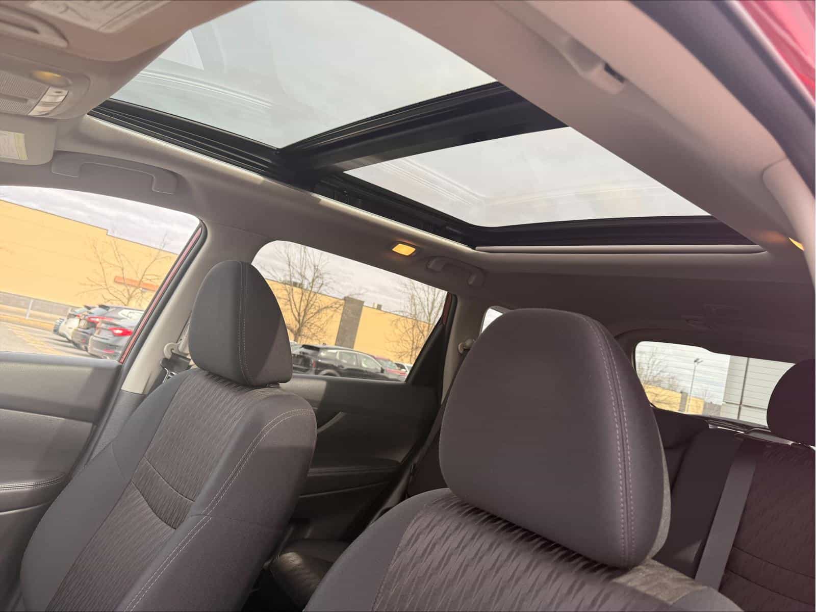 Image 15 Nissan Rogue SV 2018