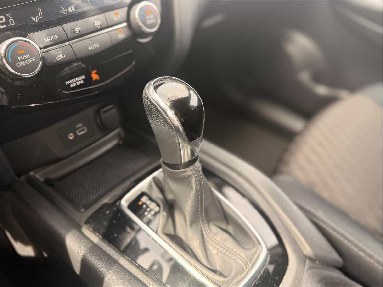 Image 13 Nissan Rogue SV 2018