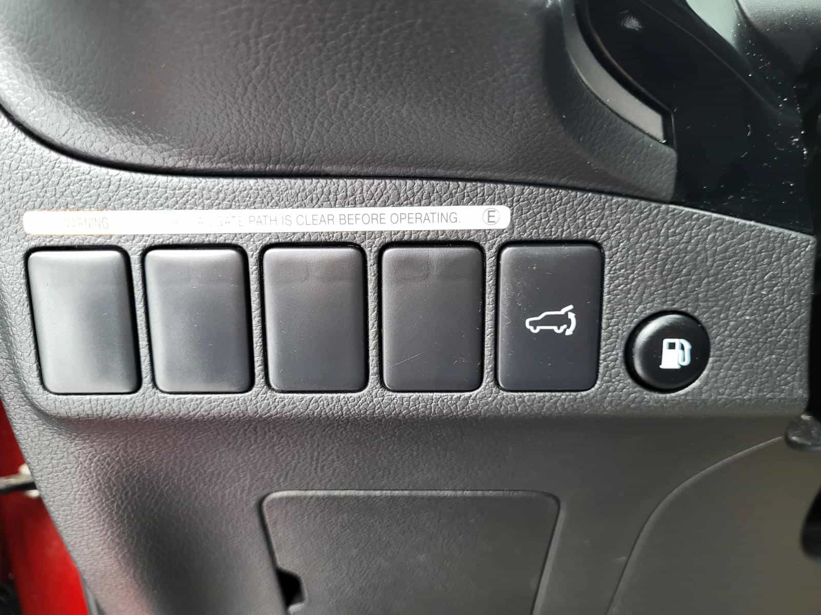 2022 Mitsubishi Outlander PHEV Black Edition - Image 10