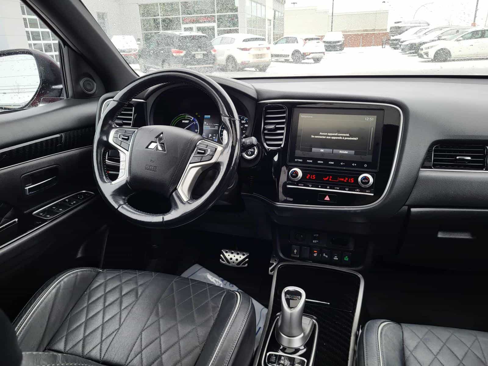 2022 Mitsubishi Outlander PHEV Black Edition - Image 5