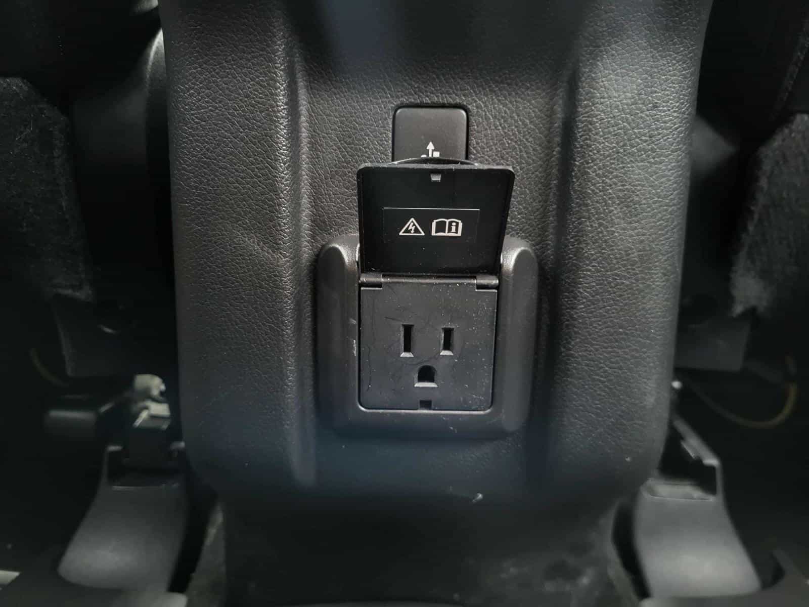 2022 Mitsubishi Outlander PHEV Black Edition - Image 14