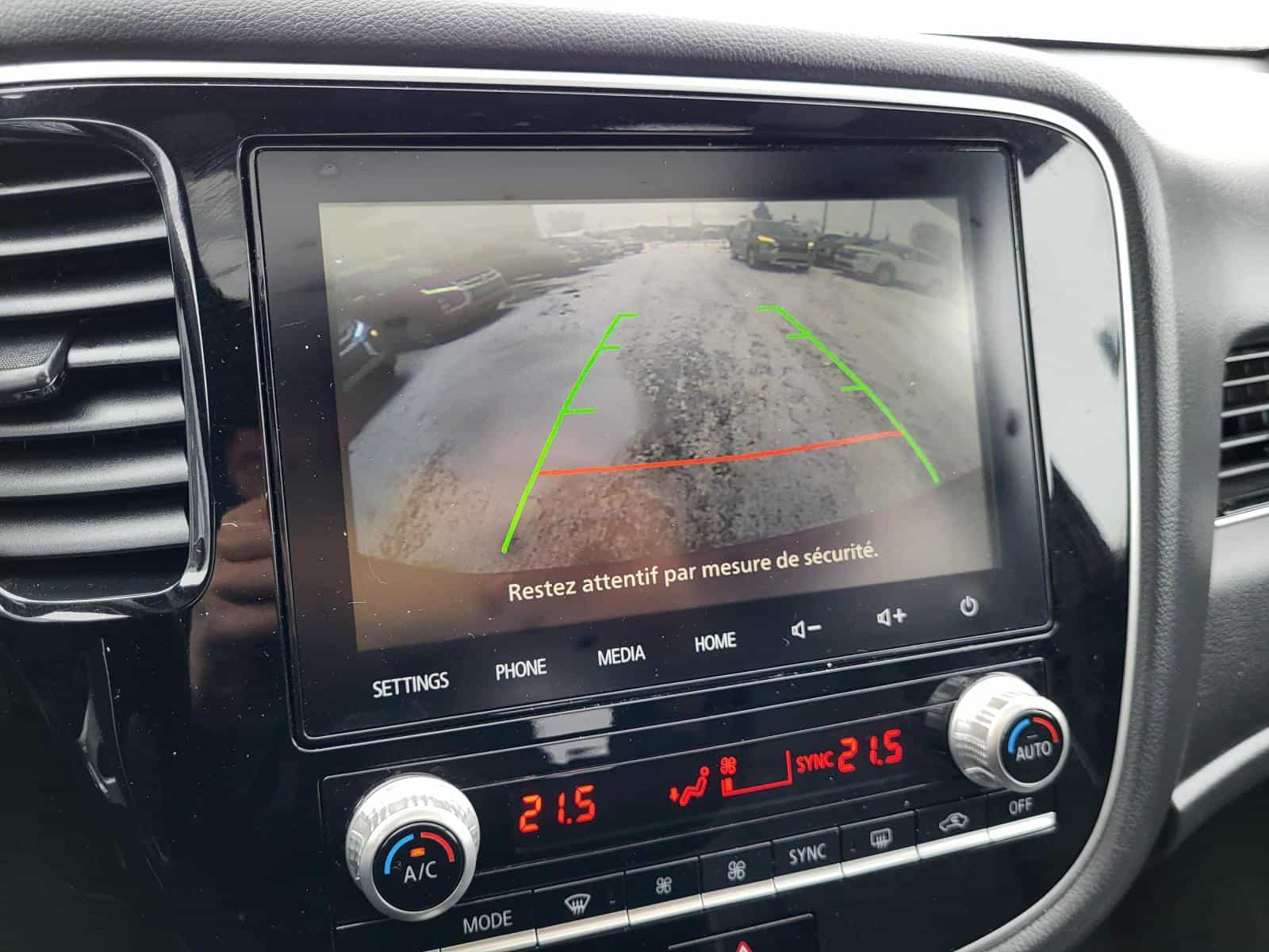 2022 Mitsubishi Outlander PHEV Black Edition - Image 7