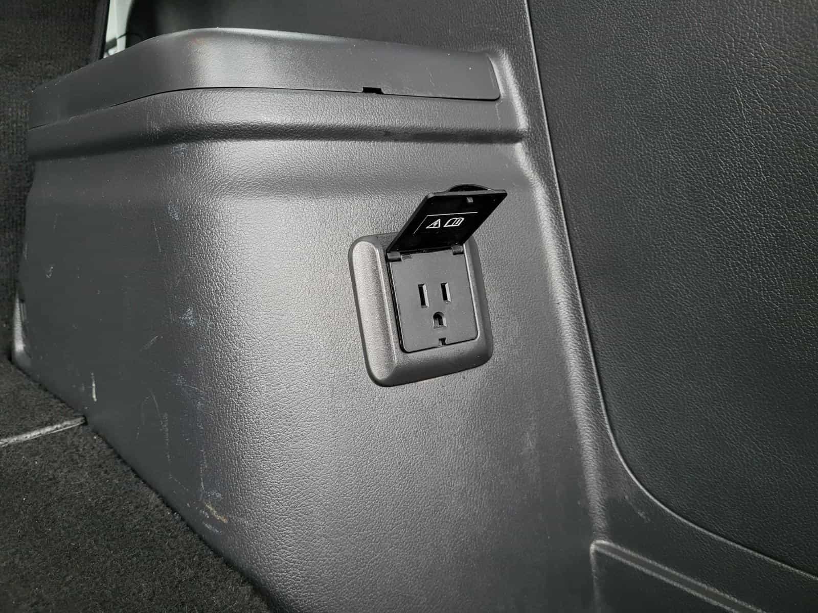 2022 Mitsubishi Outlander PHEV Black Edition - Image 16