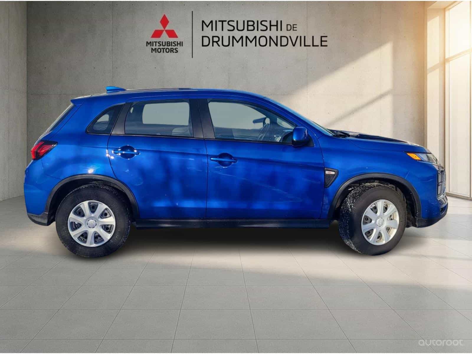 Image 2 Mitsubishi RVR ES 2024
