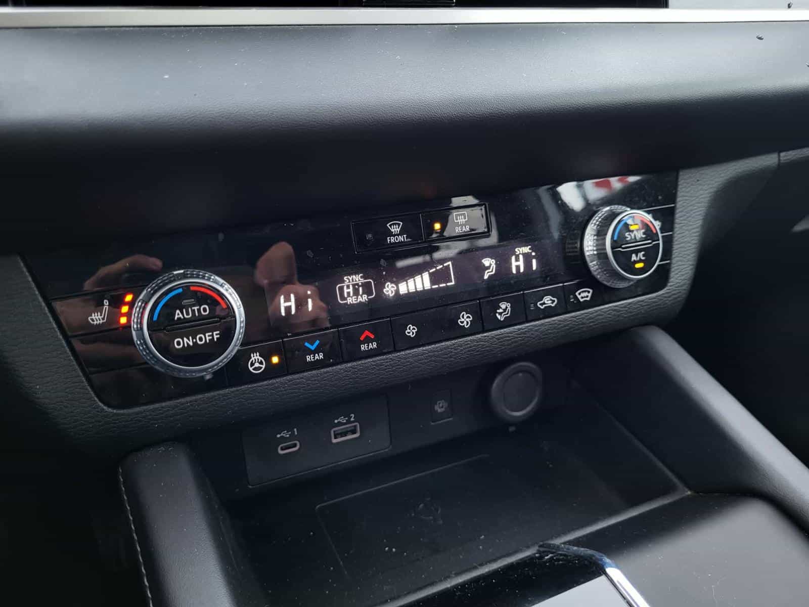 2024 Mitsubishi Outlander SEL - Image 13