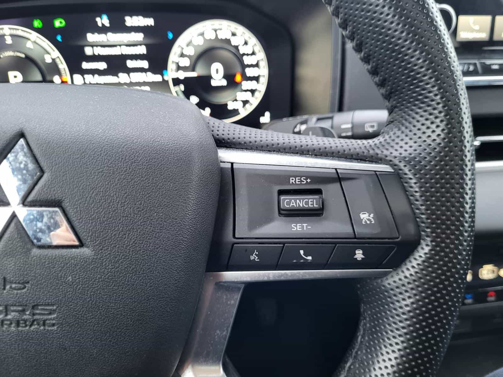 2024 Mitsubishi Outlander SEL - Image 10