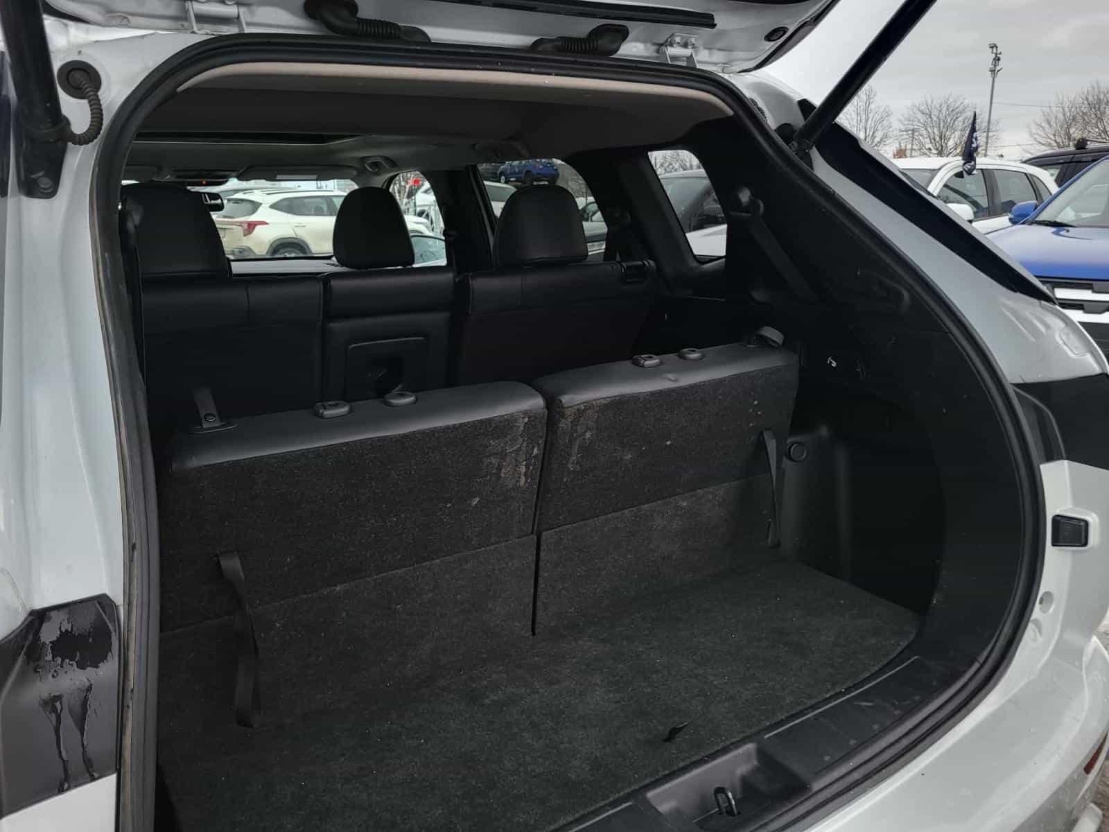 Image 22 Mitsubishi Outlander SEL 2024