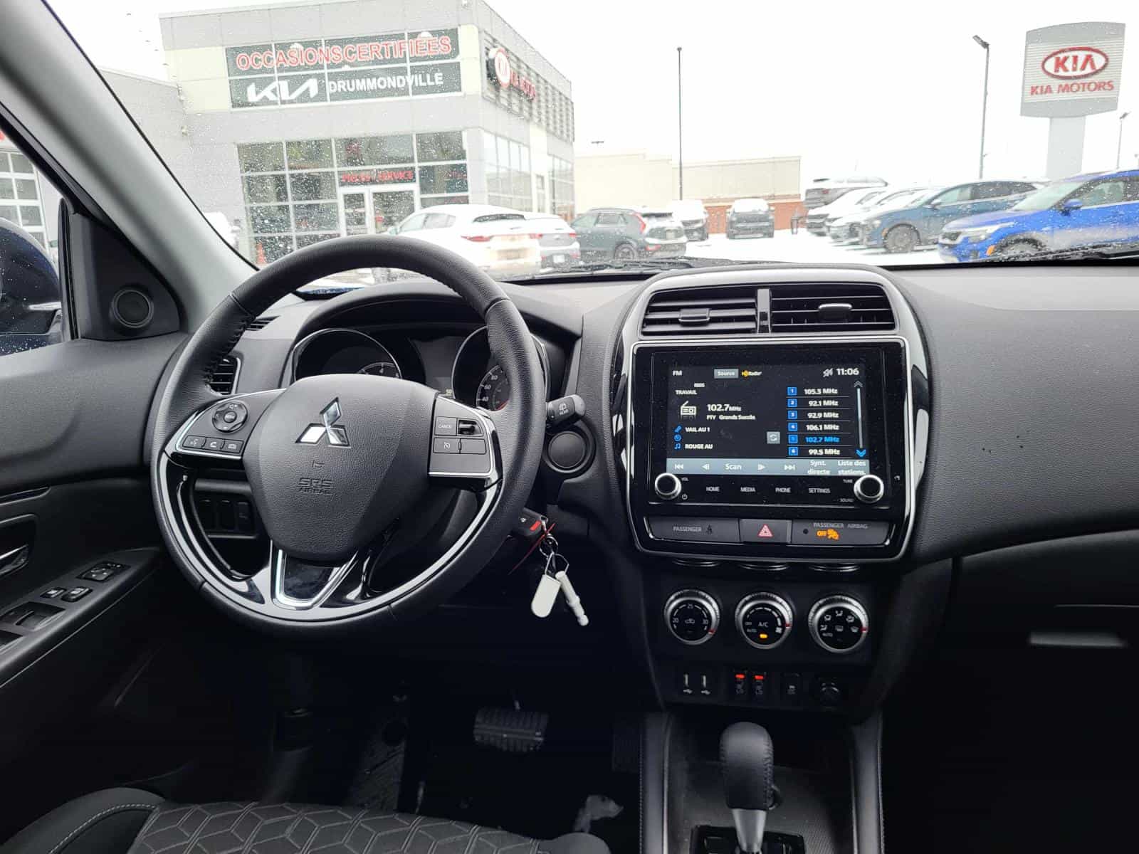 2024 Mitsubishi RVR SE - Image 8