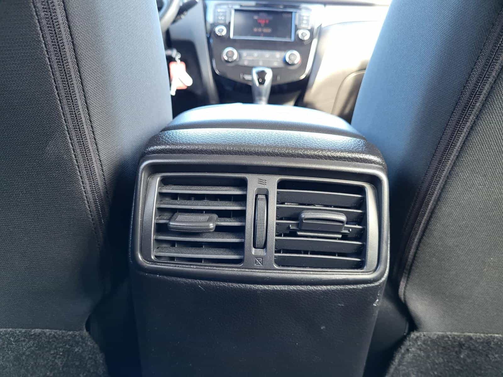 Image 19 Nissan Qashqai S 2021