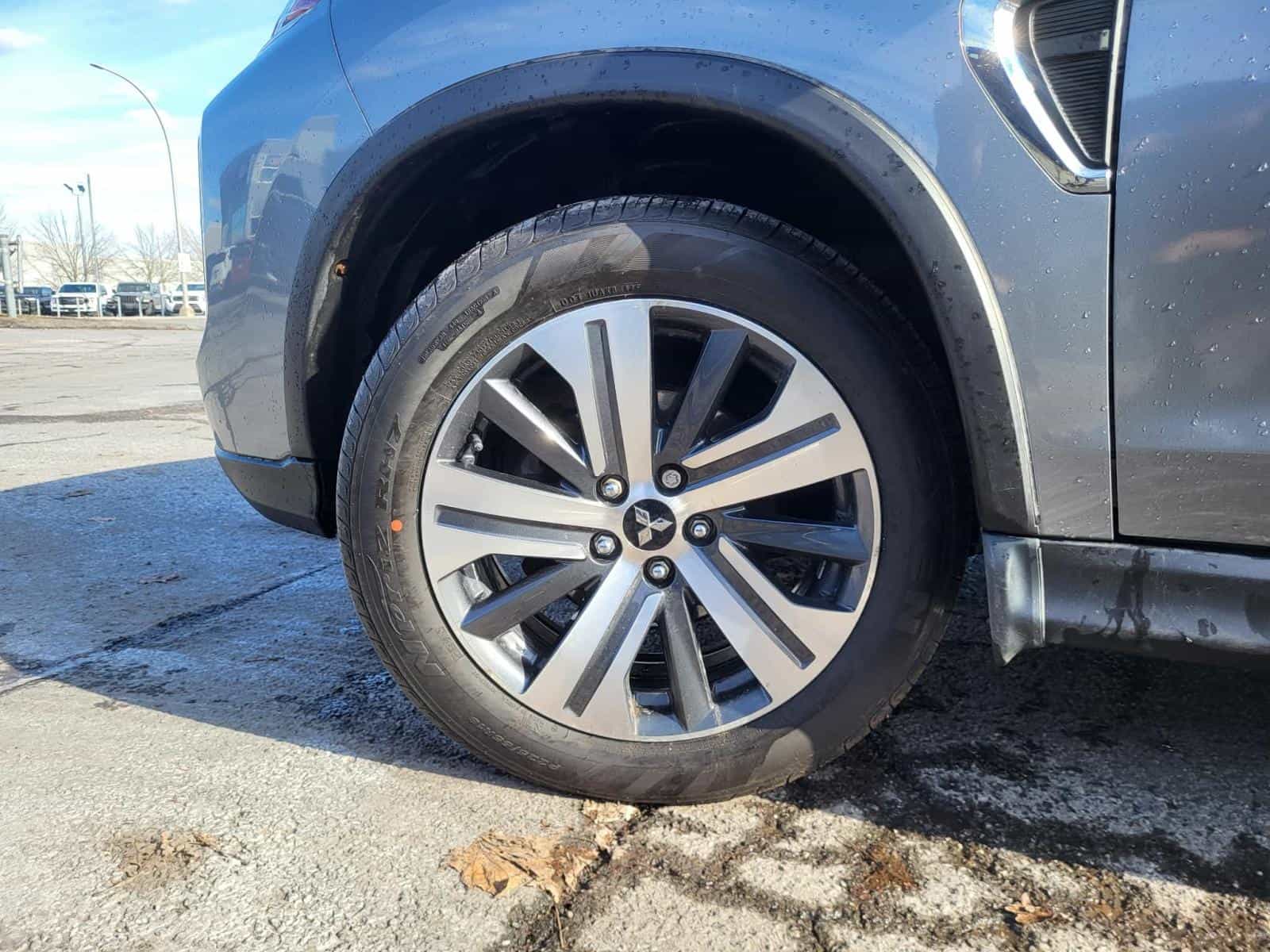 2022 Mitsubishi RVR SEL - Image 5