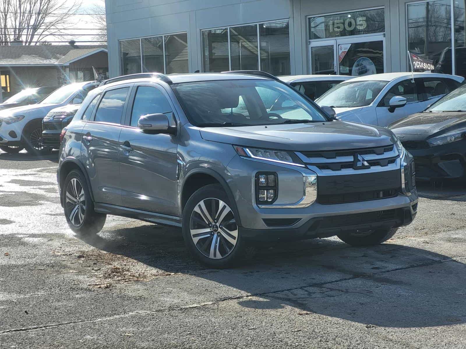 2022 Mitsubishi RVR SEL - Image 1