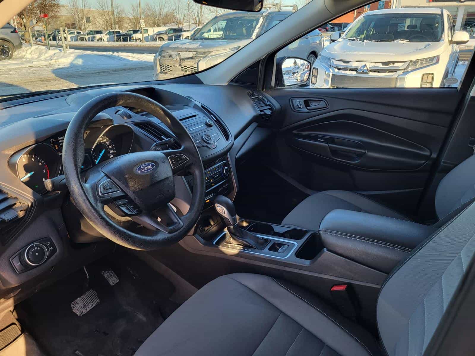 Image 6 Ford Escape S 2017
