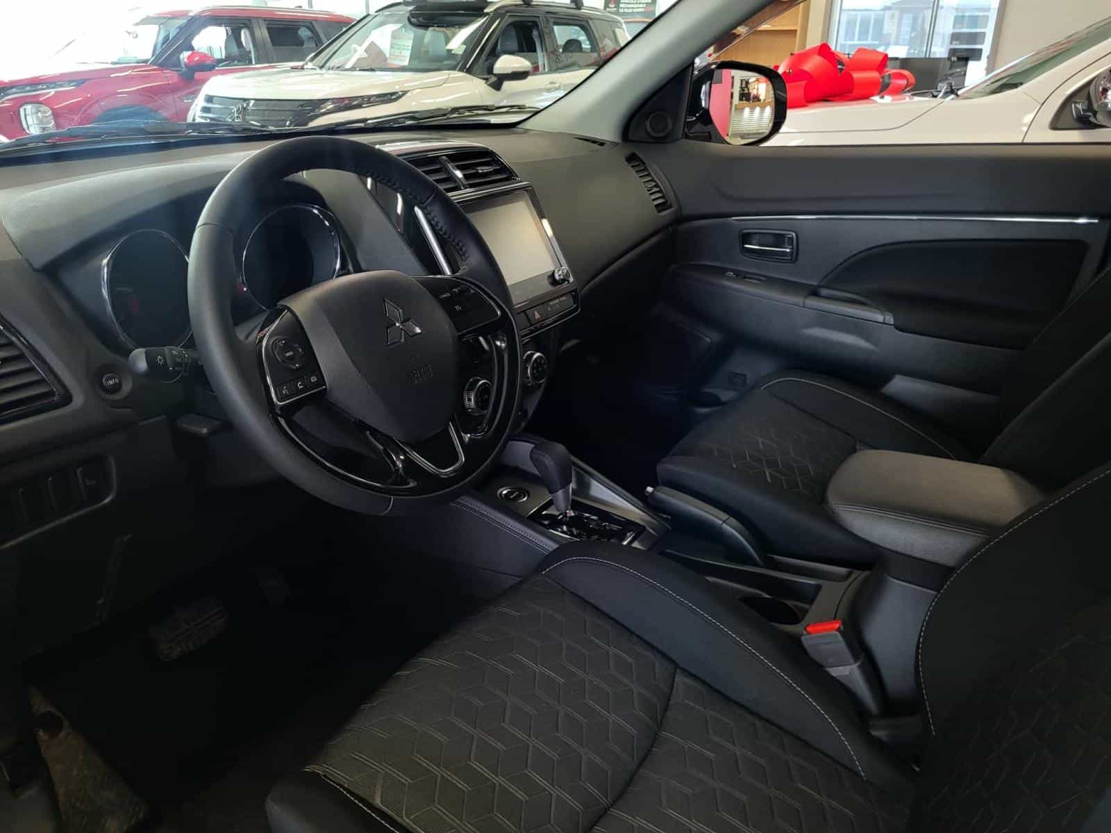 2025 Mitsubishi RVR SE - Image 5