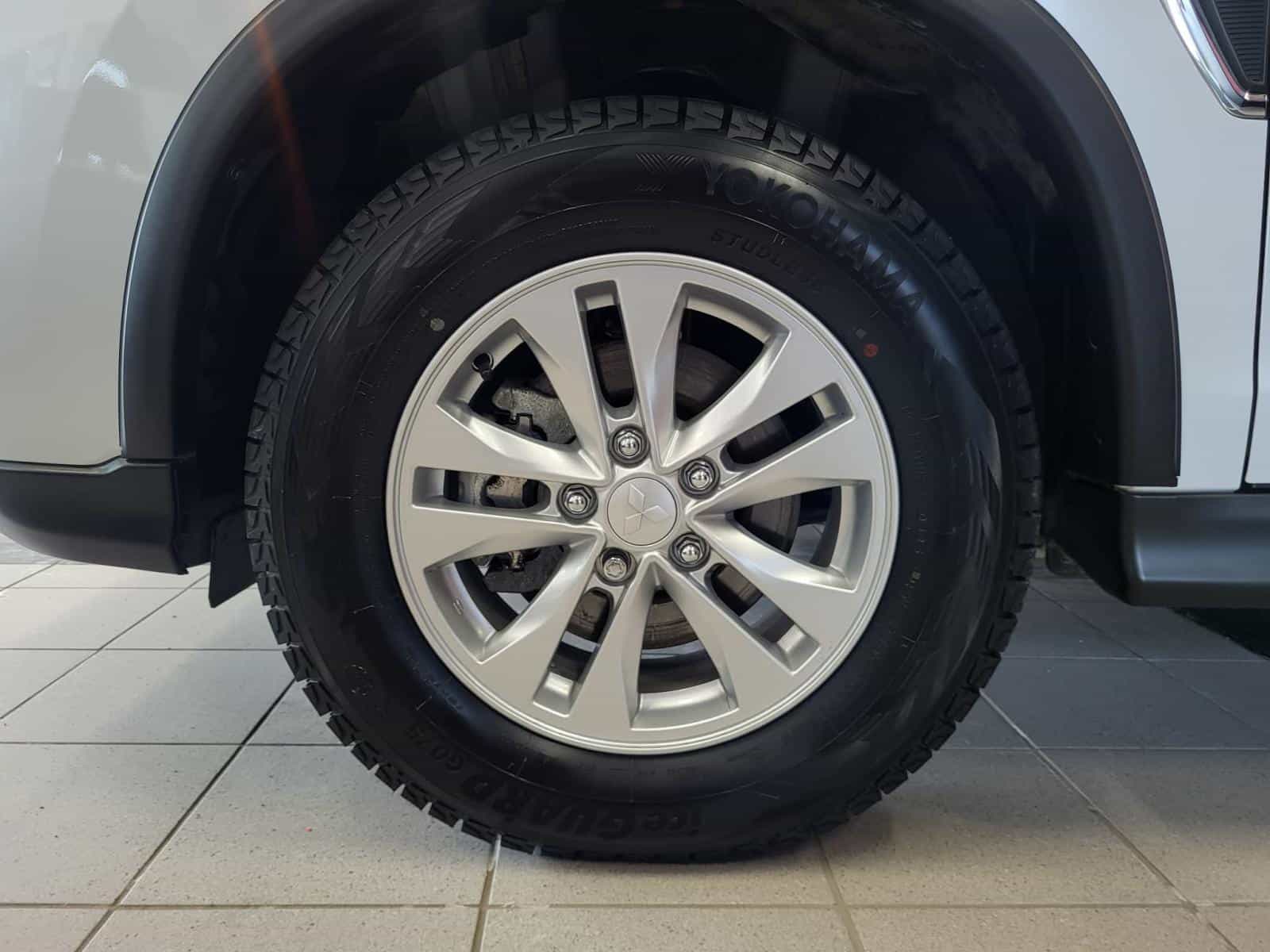 2025 Mitsubishi RVR SE - Image 4