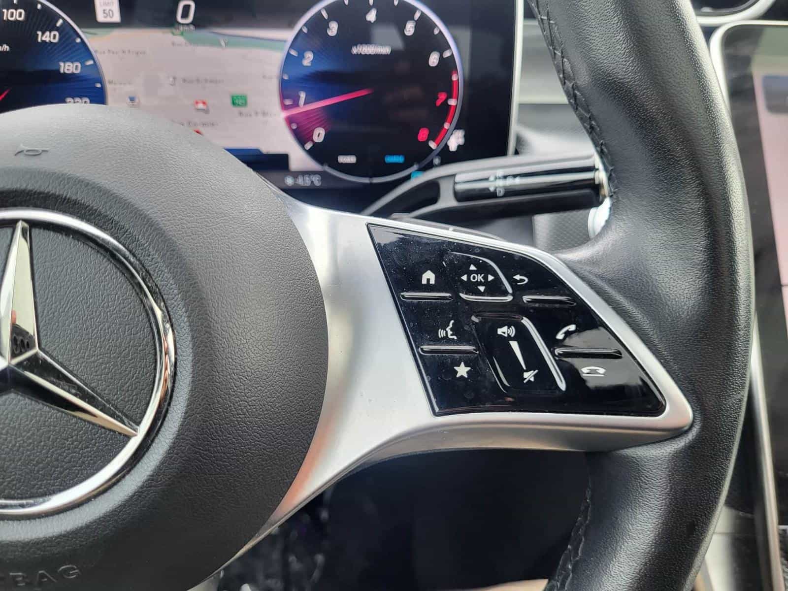 2024 Mercedes-Benz GLC GLC300 - Image 10