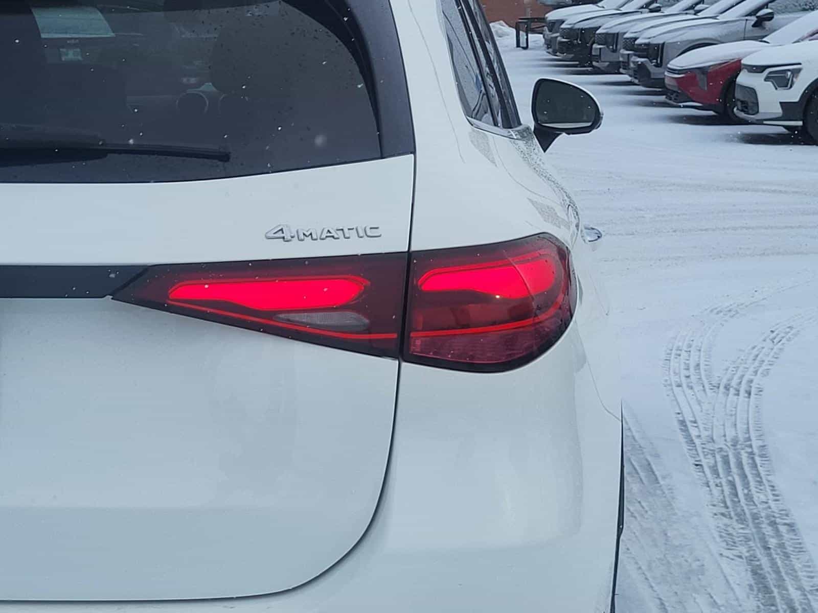 2024 Mercedes-Benz GLC GLC300 - Image 4