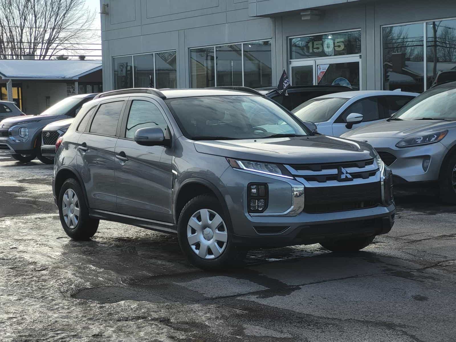 2023 Mitsubishi RVR SEL - Image 1