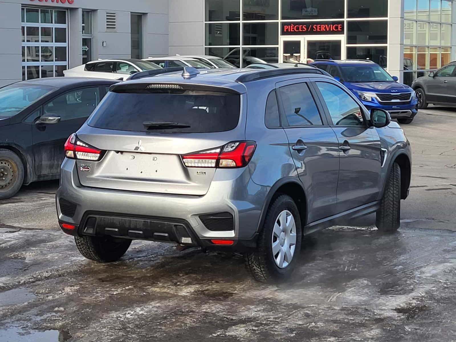 Image 3 Mitsubishi RVR SEL 2023