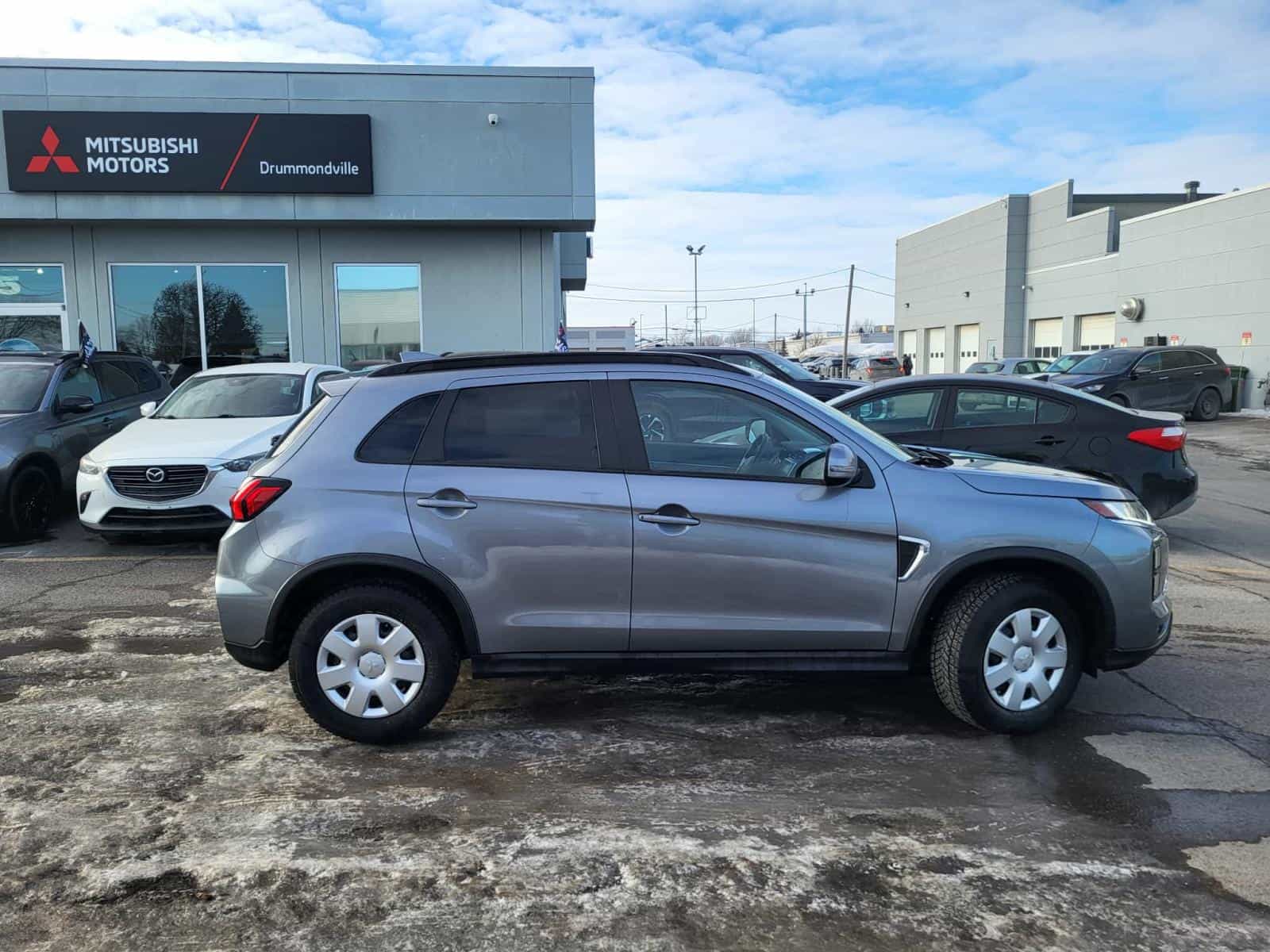 Image 2 Mitsubishi RVR SEL 2023