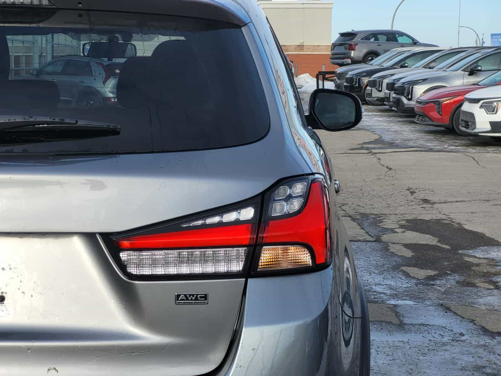 Image 4 Mitsubishi RVR SEL 2023