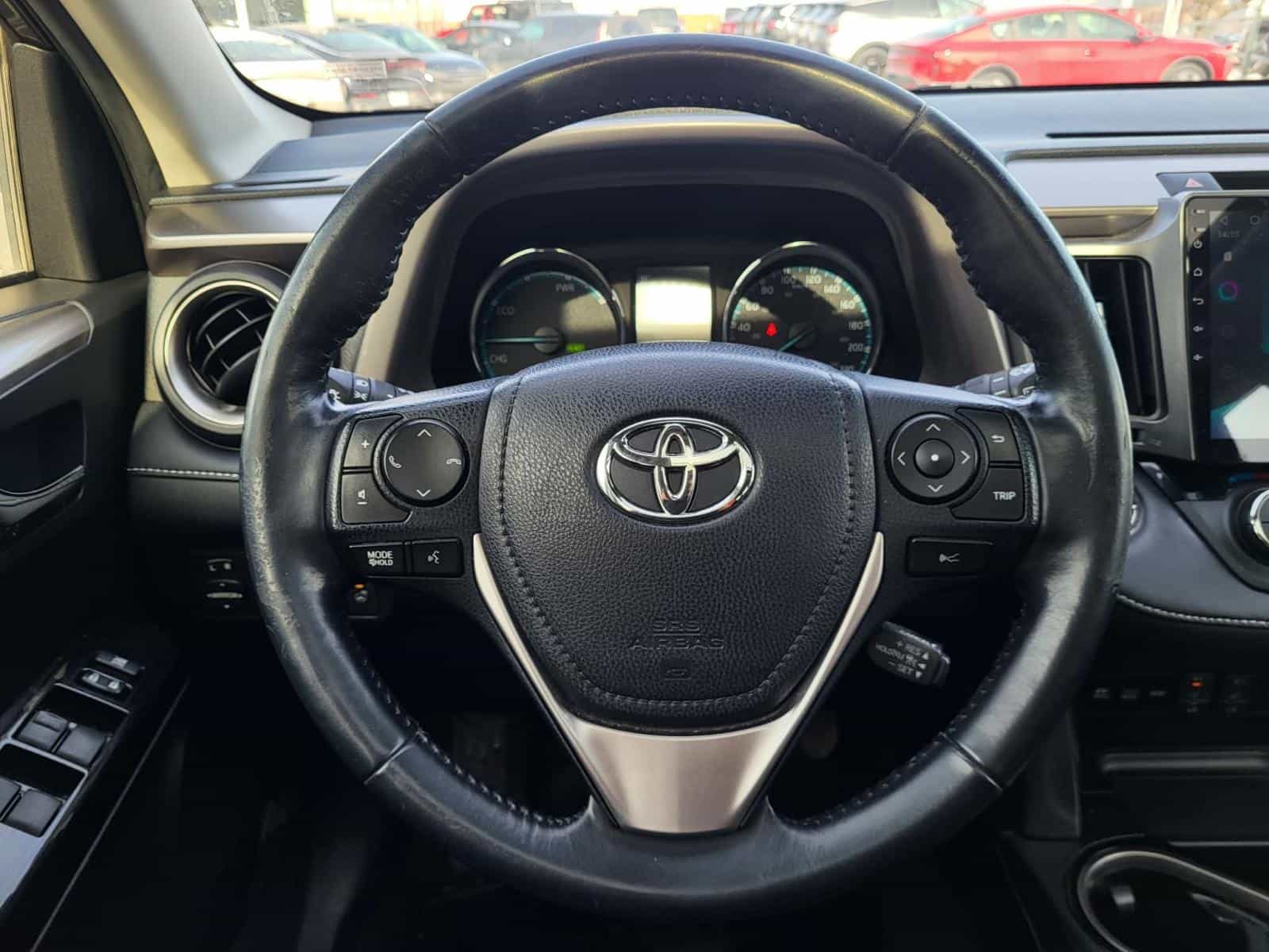 2018 Toyota Rav4 XLE Hybrid - Image 7