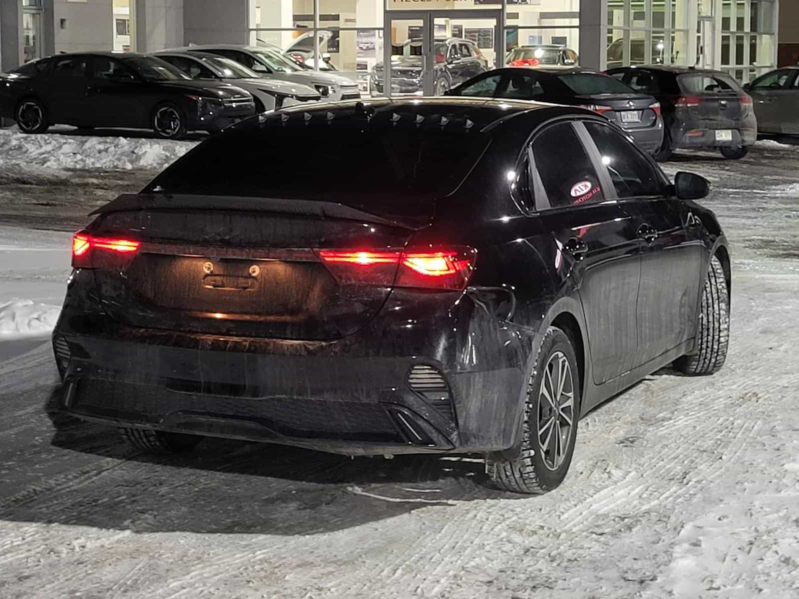 2023 Kia Forte EX - Image 3