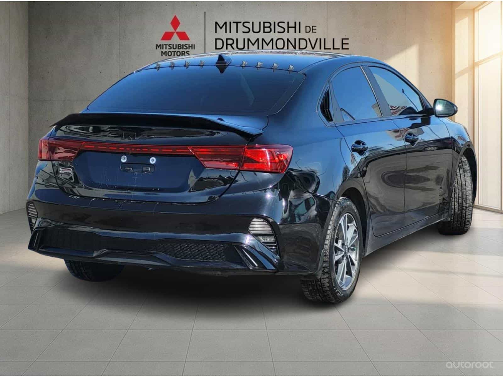 2023 Kia Forte EX - Image 3