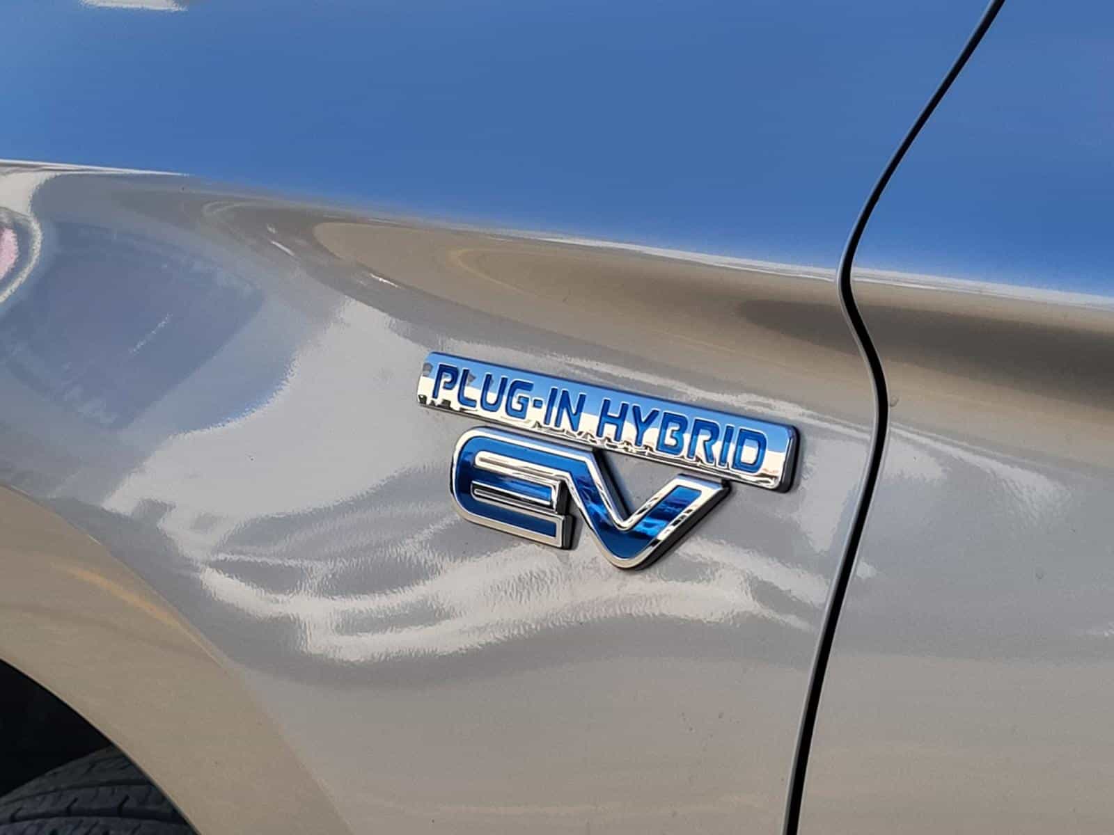 2022 Mitsubishi Outlander Black Edition - Image 7