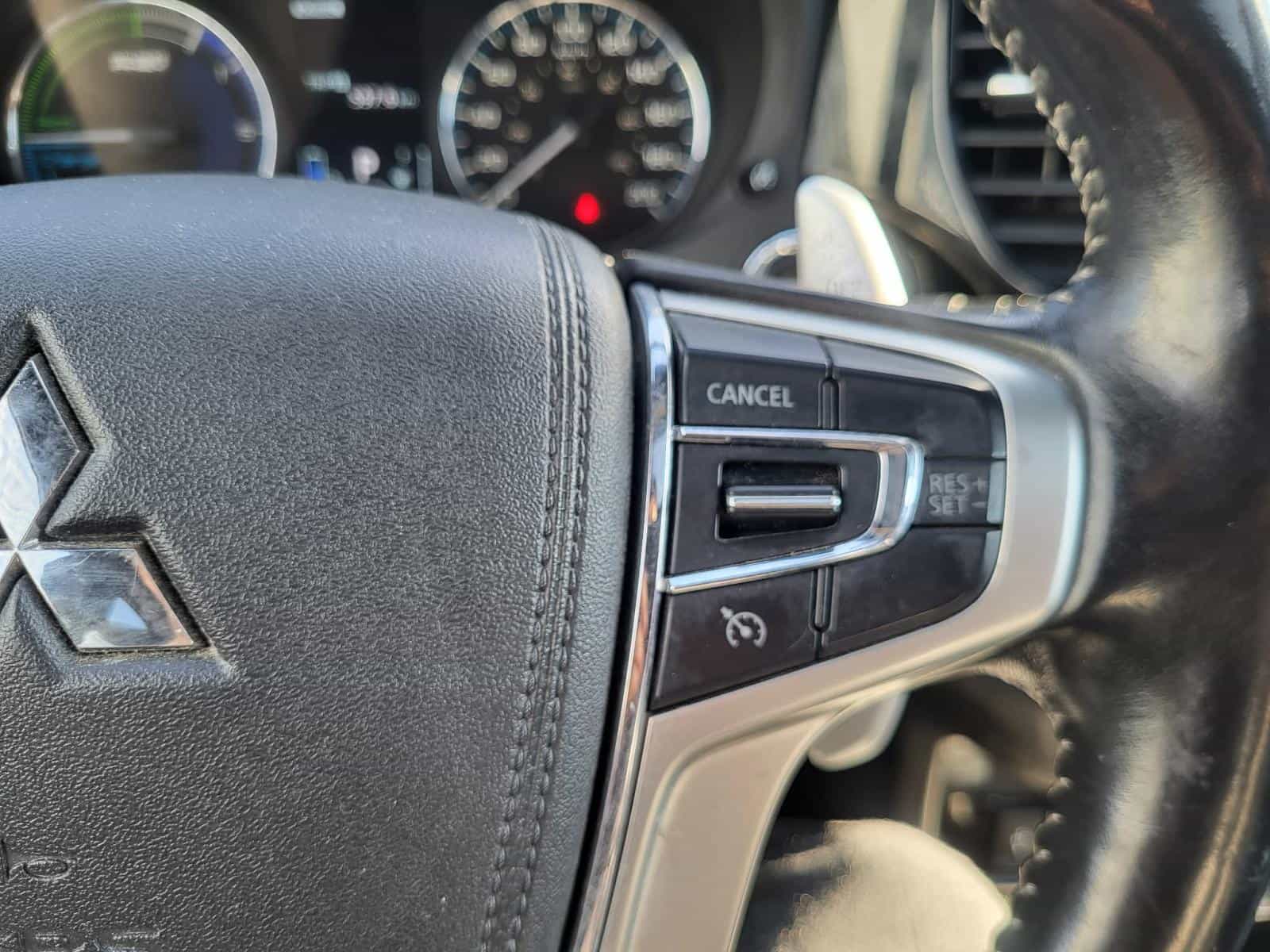 2022 Mitsubishi Outlander Black Edition - Image 12