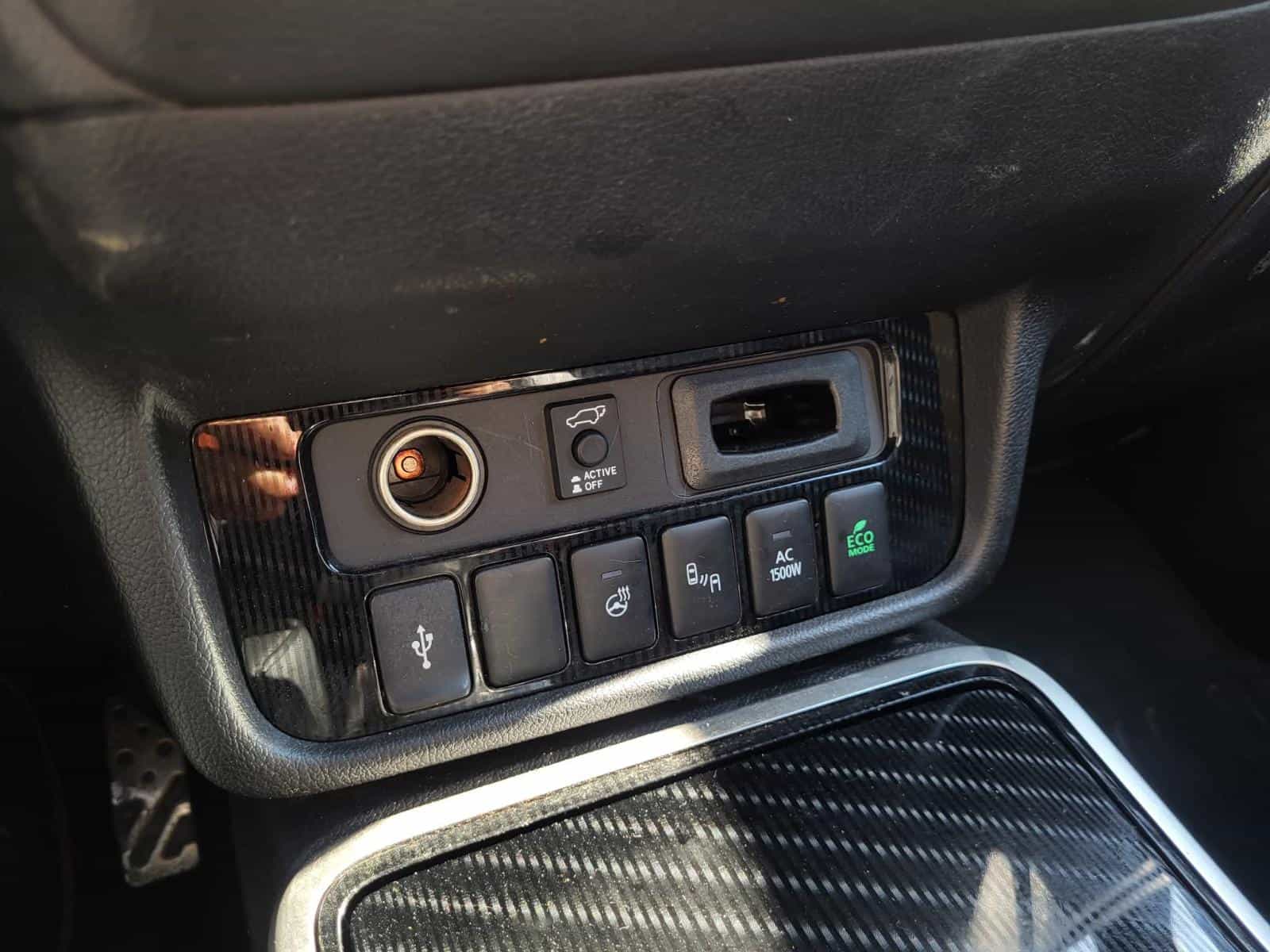 2022 Mitsubishi Outlander Black Edition - Image 16