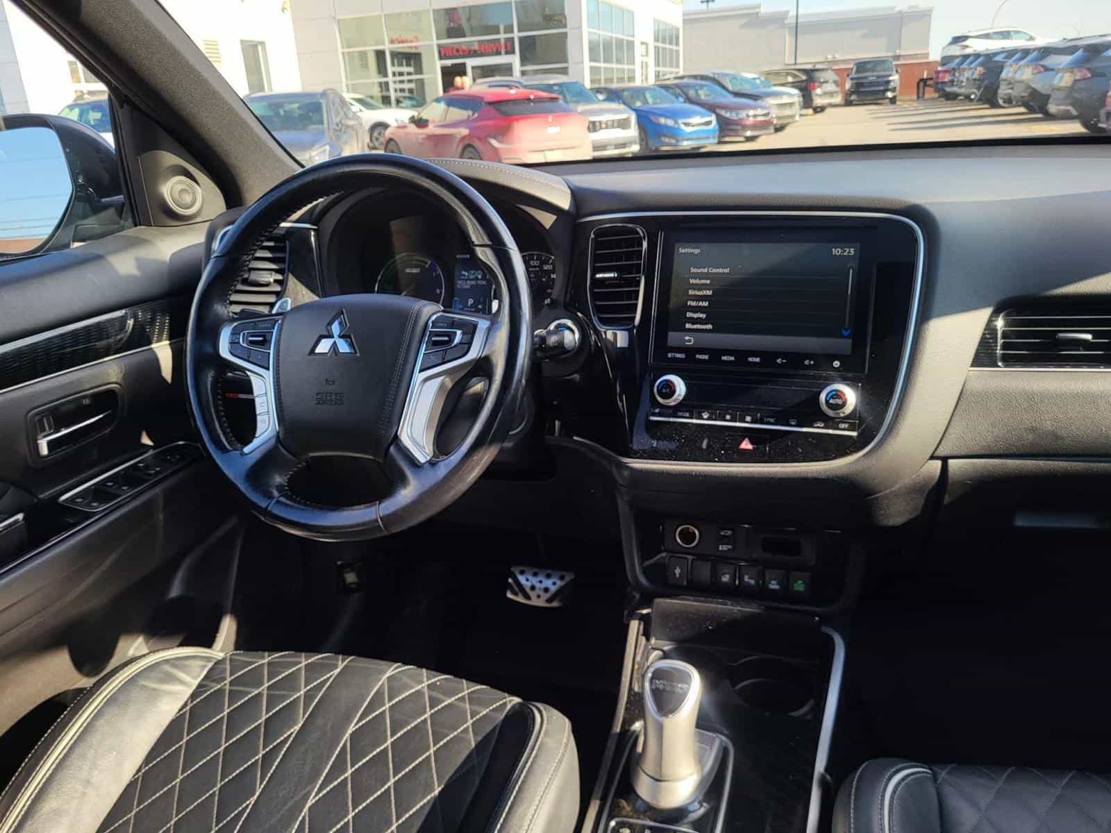 2022 Mitsubishi Outlander Black Edition - Image 13