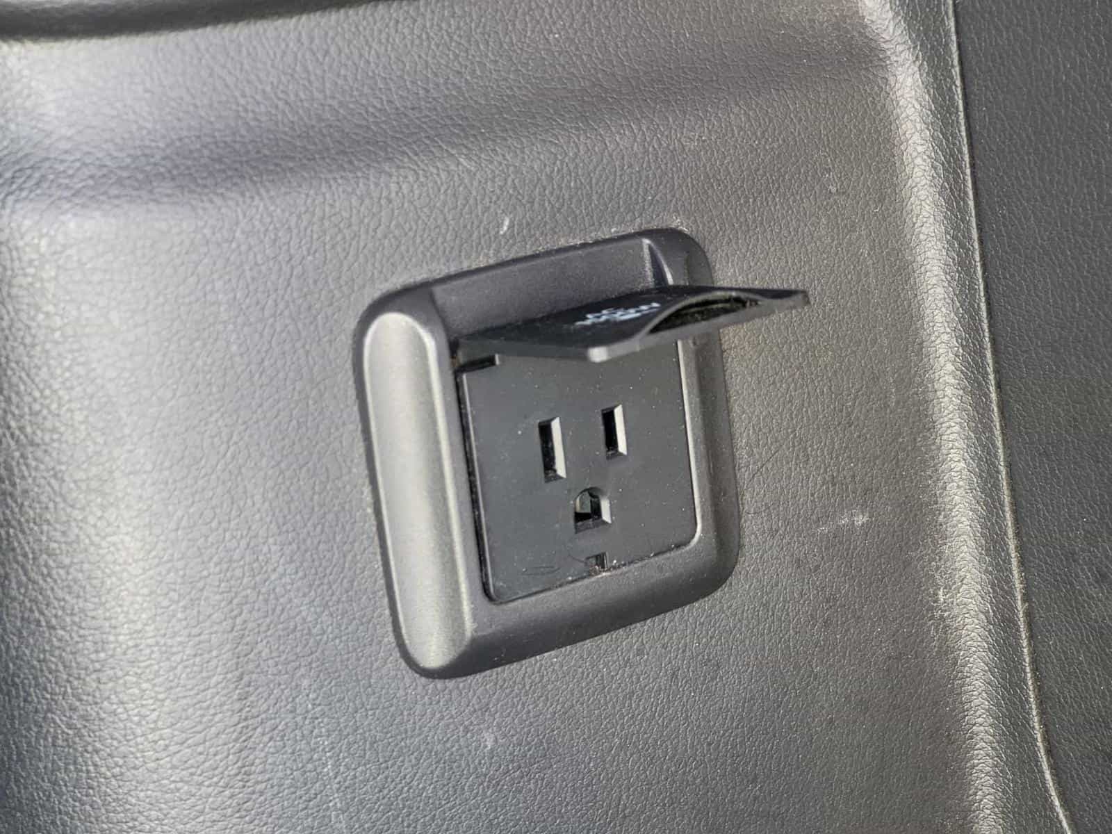 2022 Mitsubishi Outlander Black Edition - Image 25