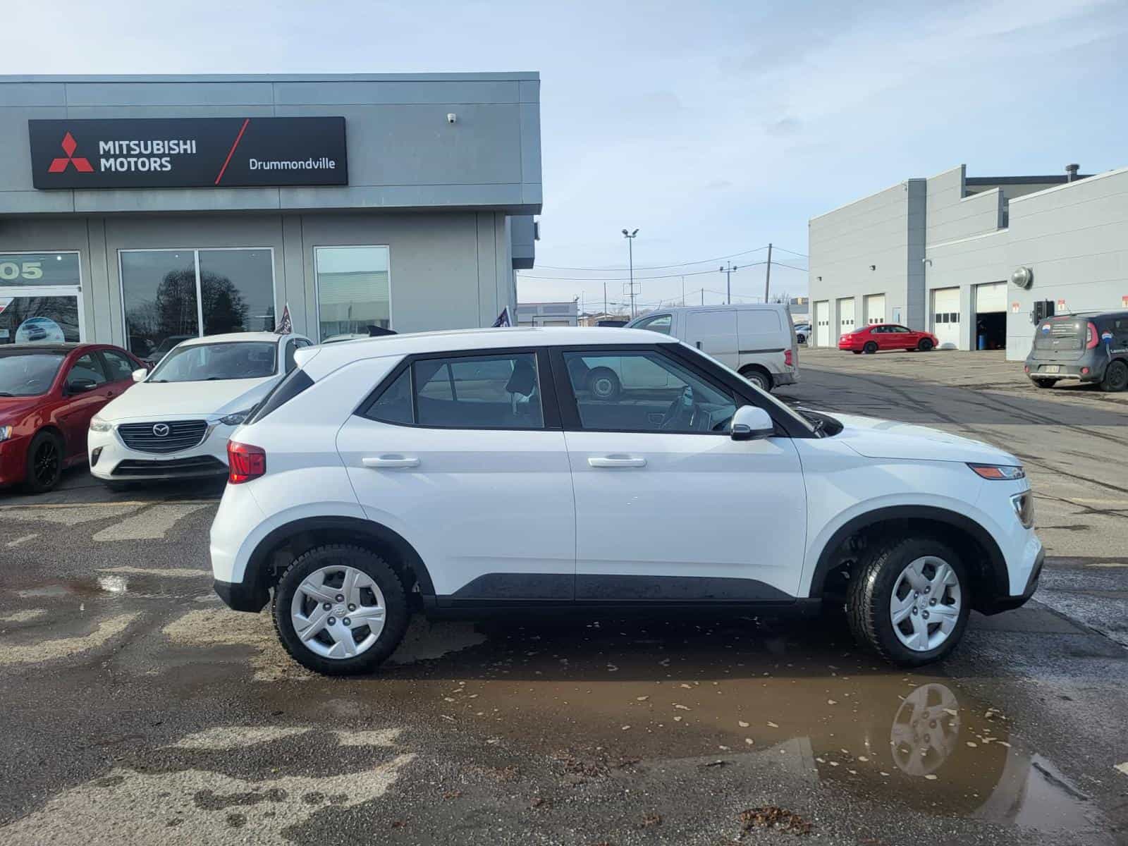 Image 2 Hyundai Venue Essential 2022