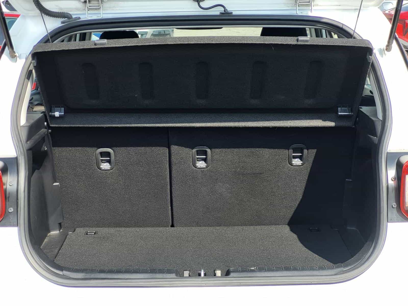 2022 Hyundai Venue Essential - Image 17