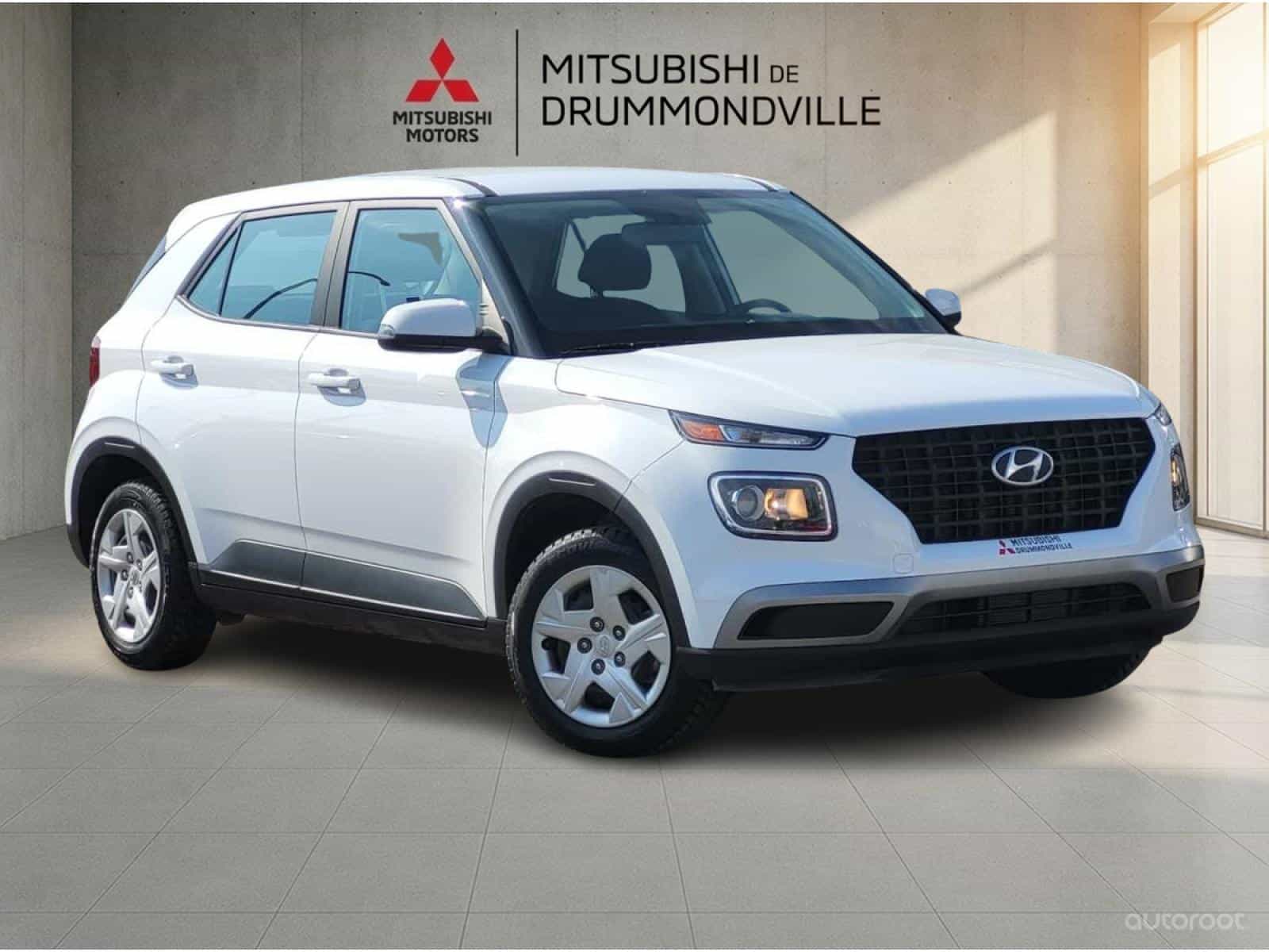 Image 1 Hyundai Venue Essential 2022