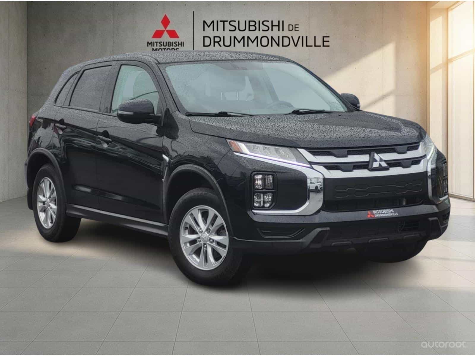 2023 Mitsubishi RVR SE - Image 1