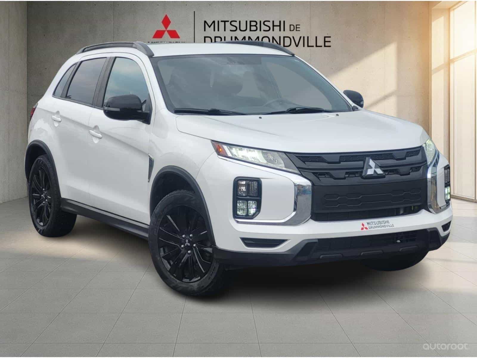 2021 Mitsubishi RVR LE - Image 1