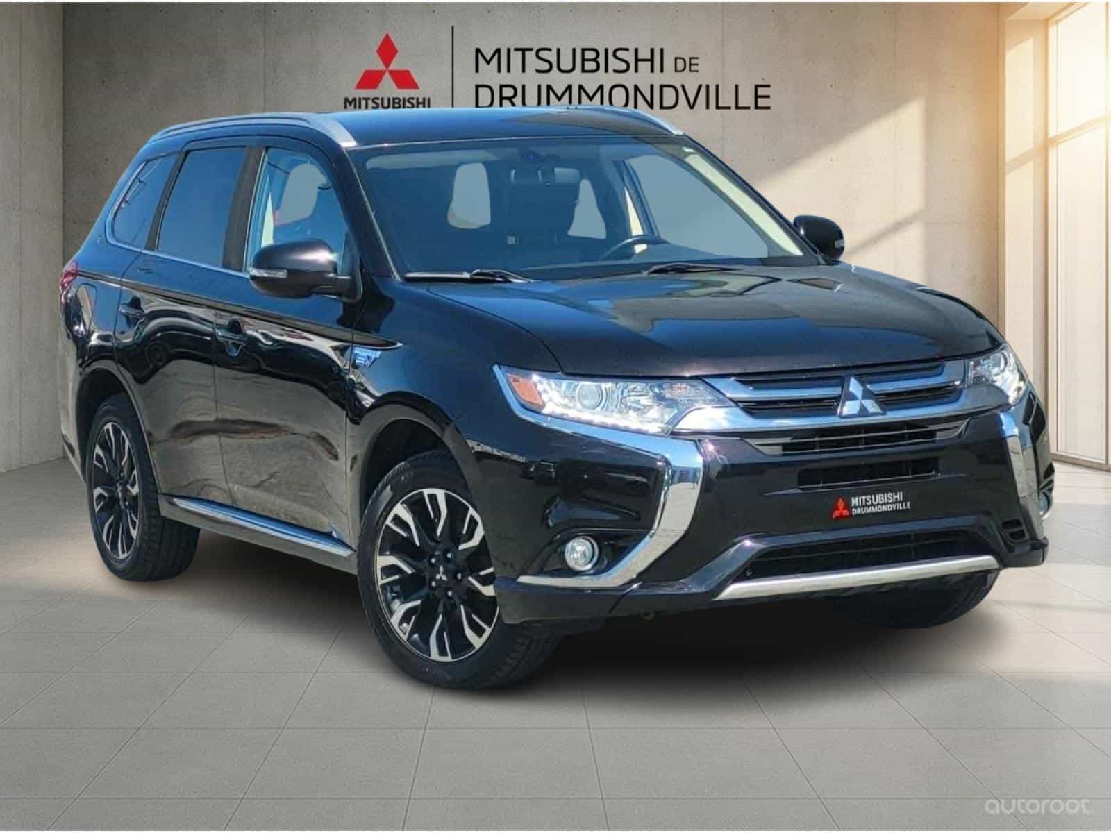 2018 Mitsubishi Outlander PHEV SE - Image 1
