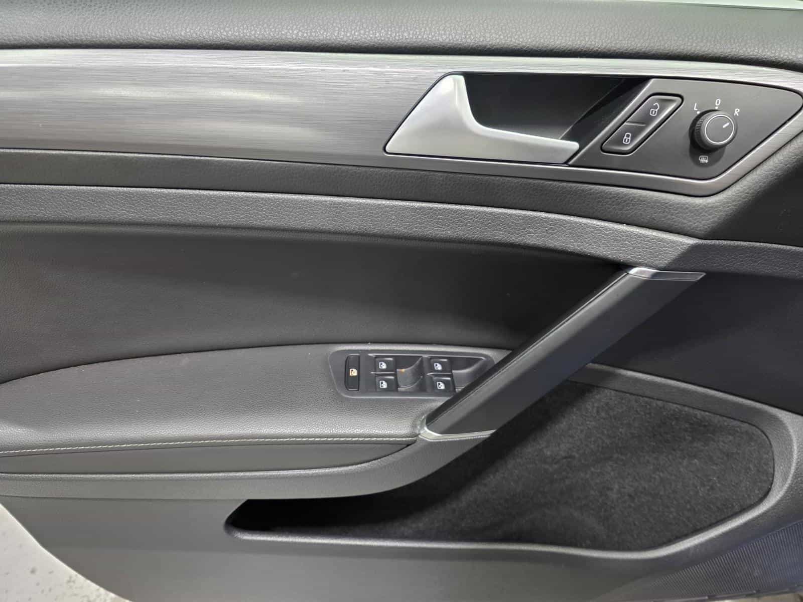 Image 20 Volkswagen Golf Highline 2020