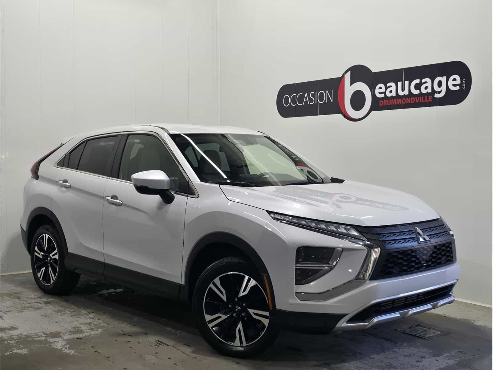 2023 Mitsubishi Eclipse Cross SE - Image 1