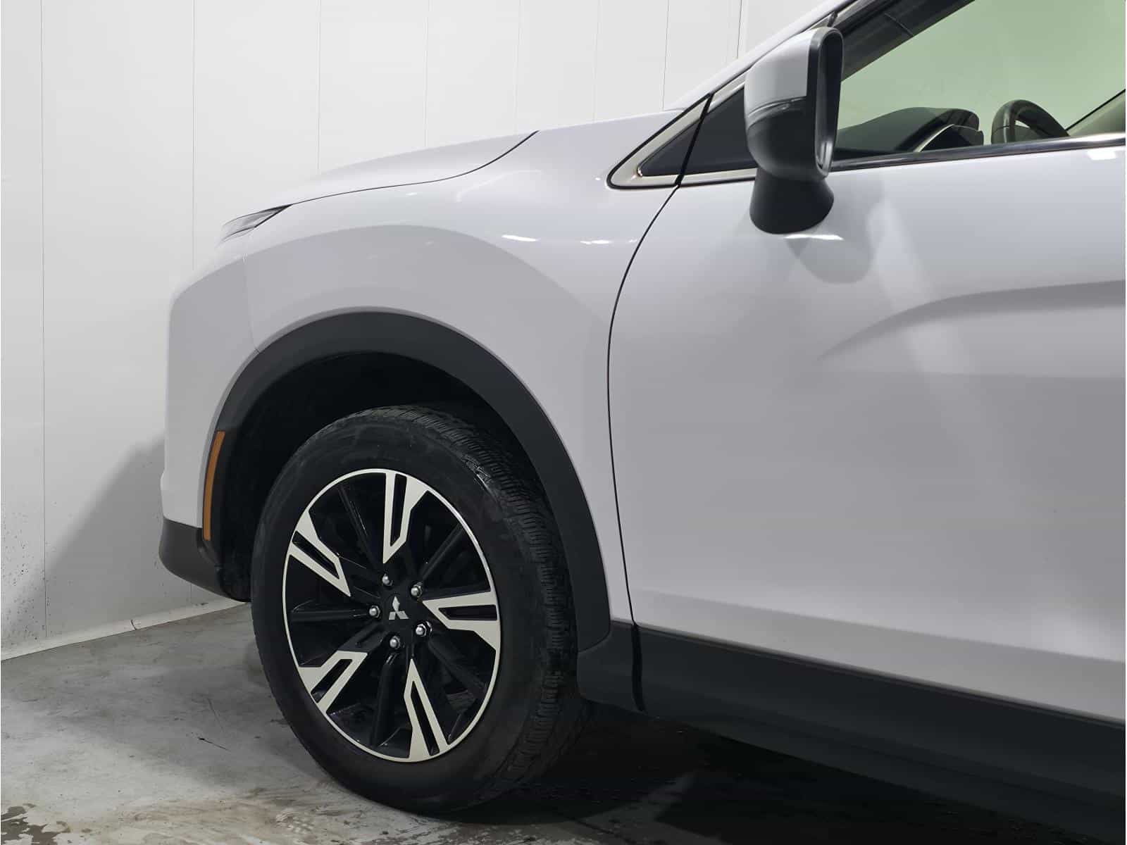 2023 Mitsubishi Eclipse Cross SE - Image 5