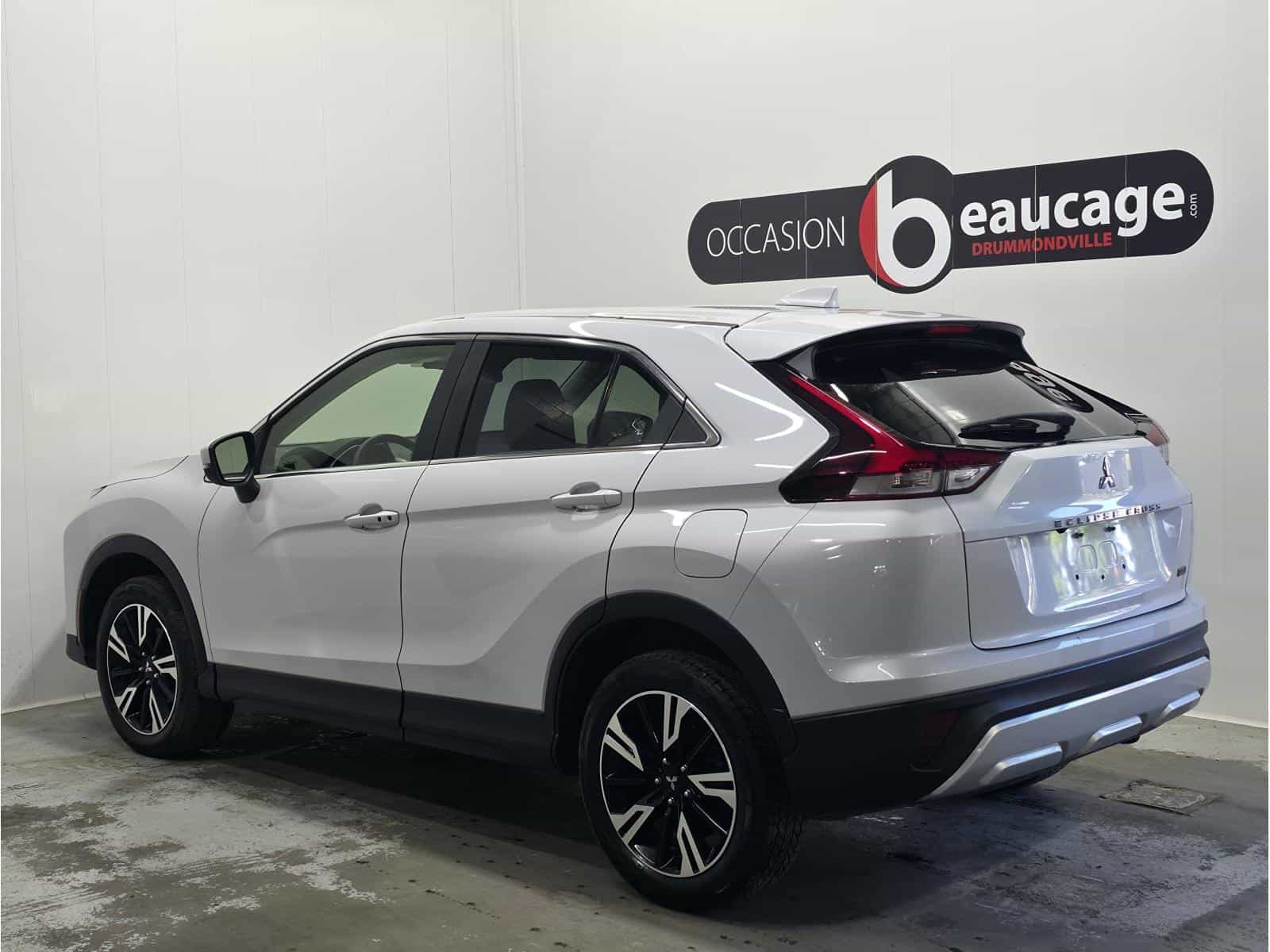 2023 Mitsubishi Eclipse Cross SE - Image 7