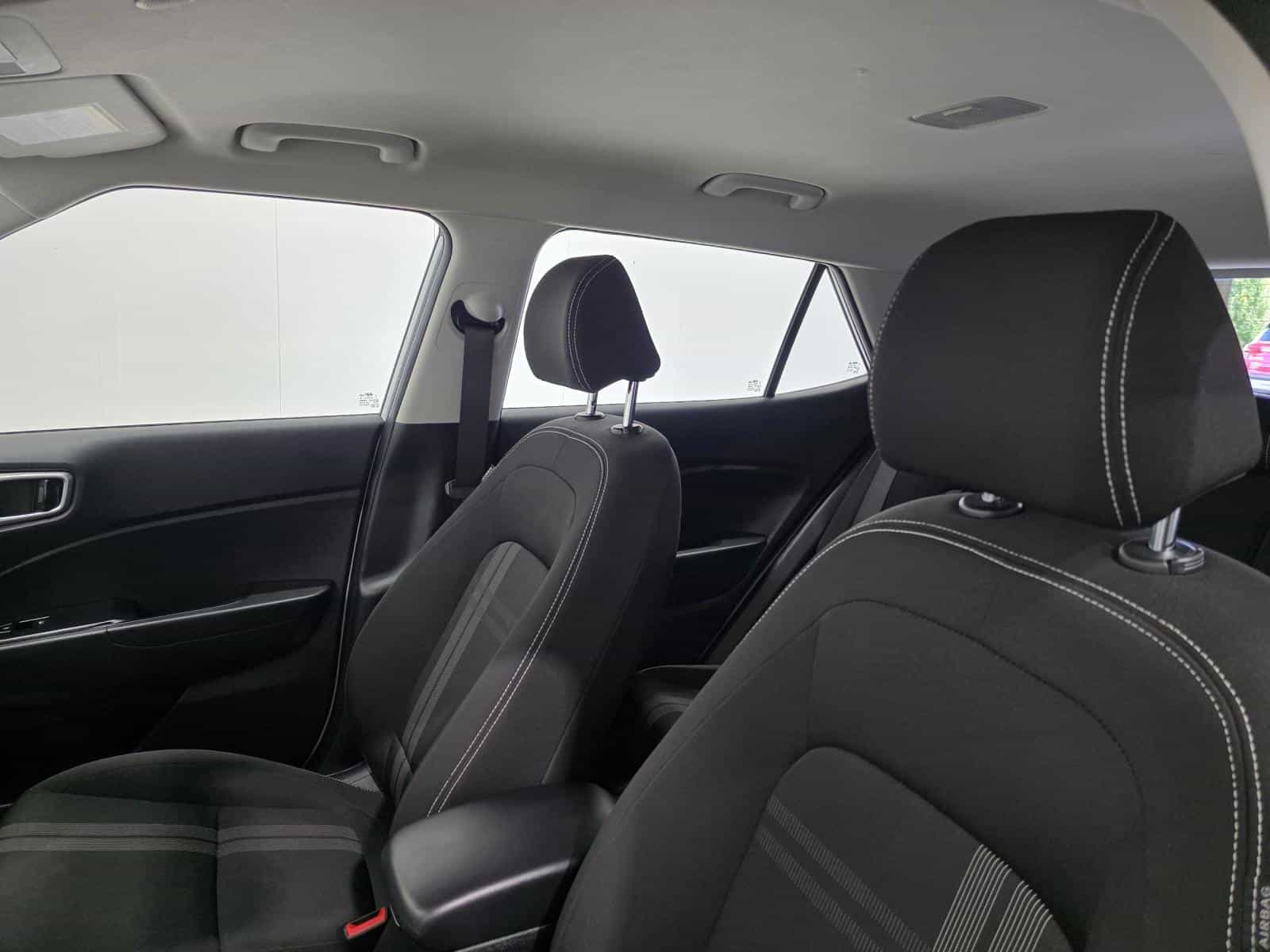 2023 Hyundai Venue Preferred - Image 25